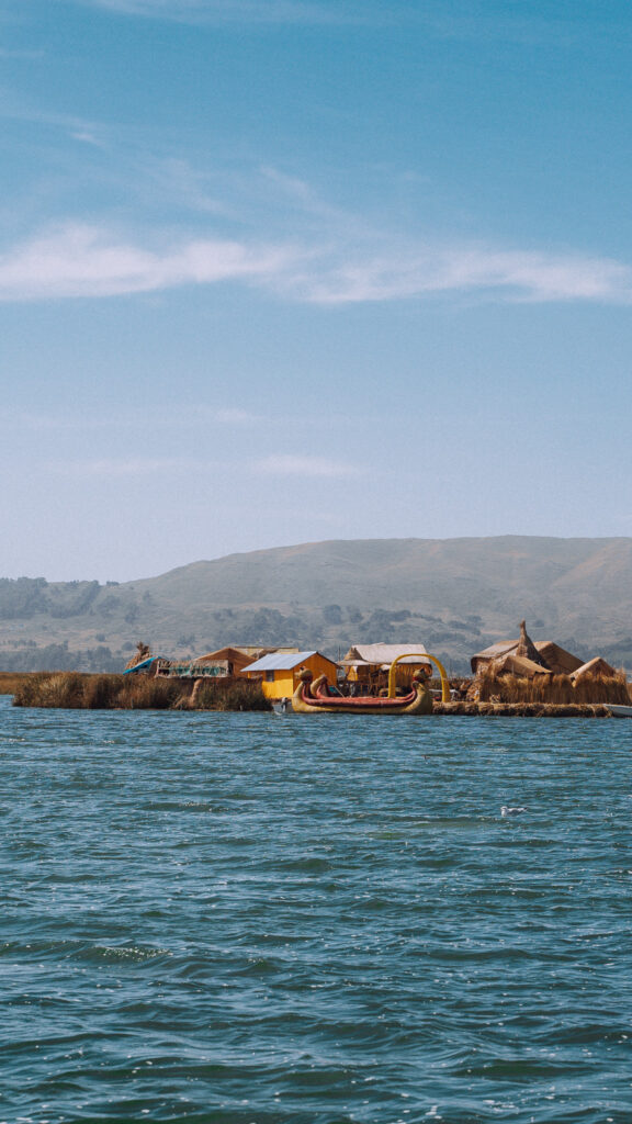 places to visit in peru lake titicaca uros island